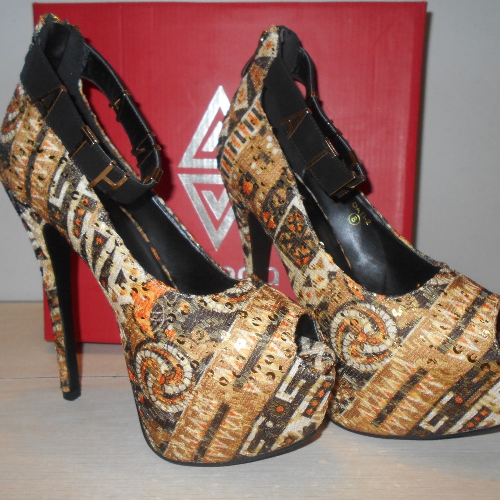 Athena High Heels NEW Size 8 Woman's Shoes